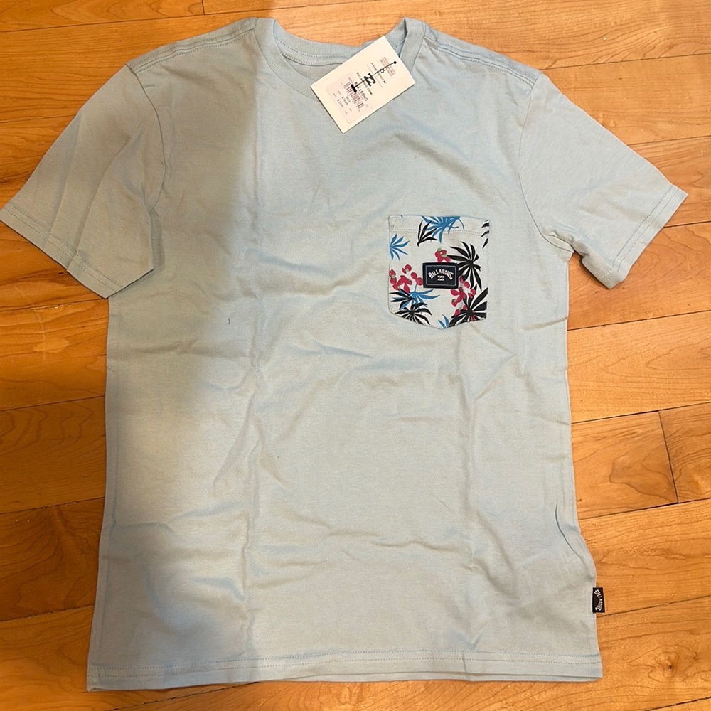 NWT Billabong T-shirt size M (12)